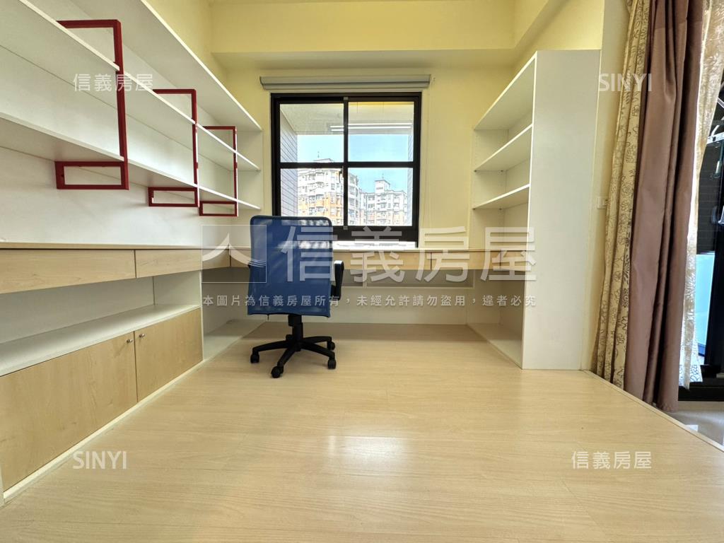 布拉格漂亮二改一房附平車房屋室內格局與周邊環境