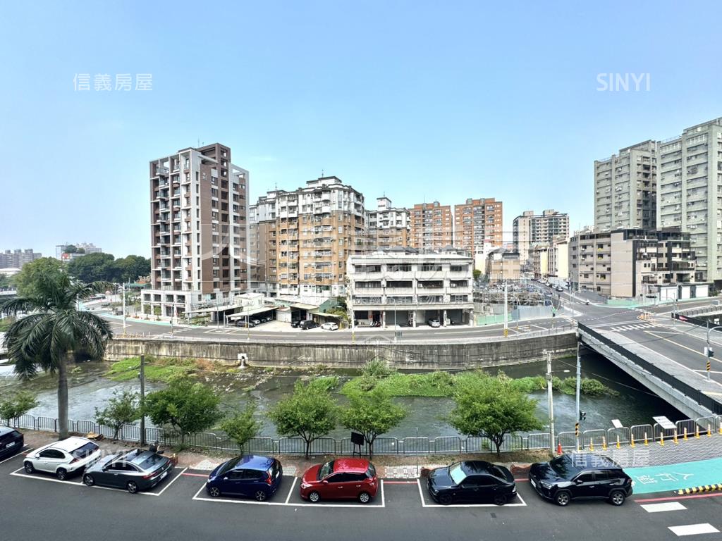 布拉格漂亮二改一房附平車房屋室內格局與周邊環境