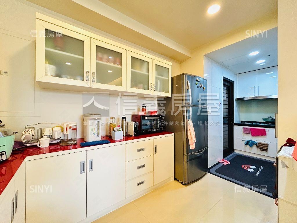 三重重陽重劃區高樓雙坡平房屋室內格局與周邊環境