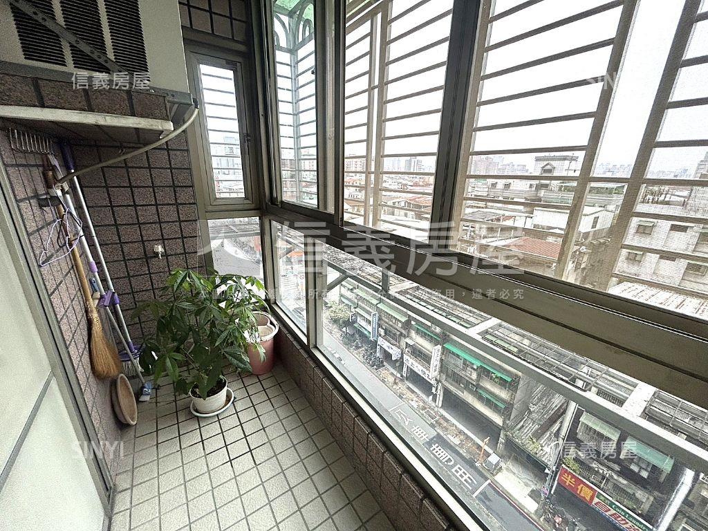 成功大第高樓採光平面車位房屋室內格局與周邊環境