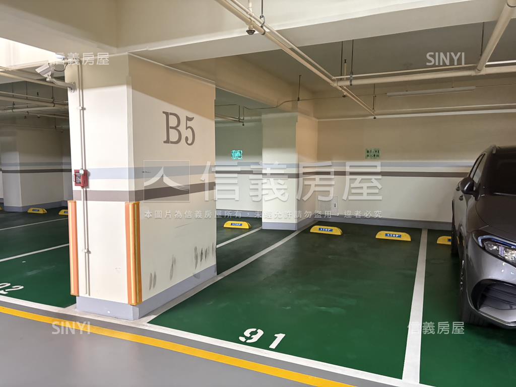 基泰國際後棟３房房屋室內格局與周邊環境