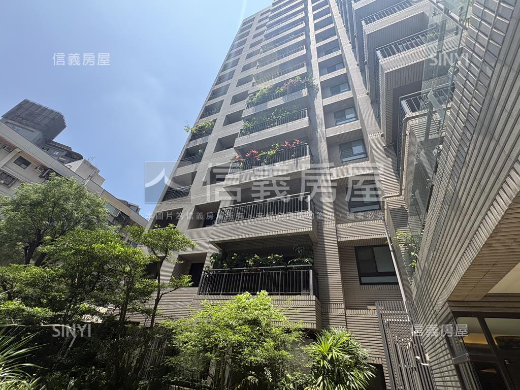 基泰國際後棟３房房屋室內格局與周邊環境
