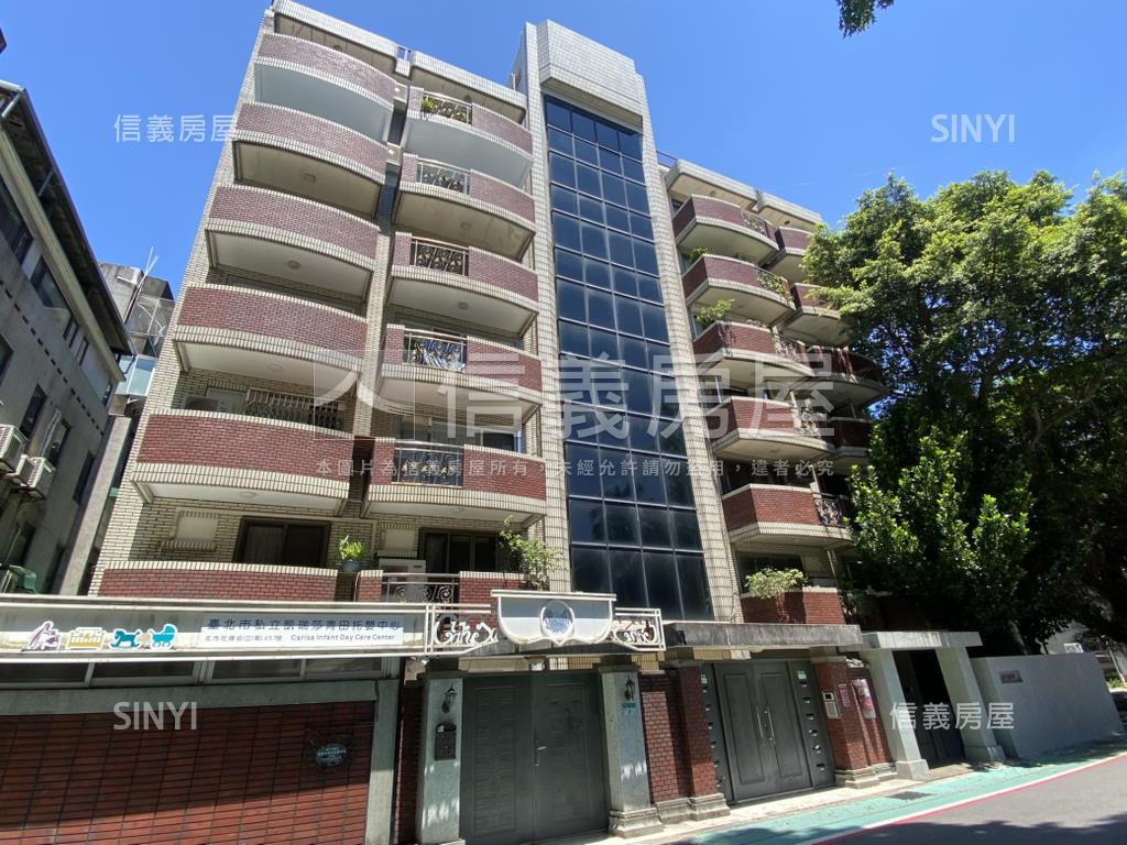新接㊣青田邊間電梯車位房屋室內格局與周邊環境