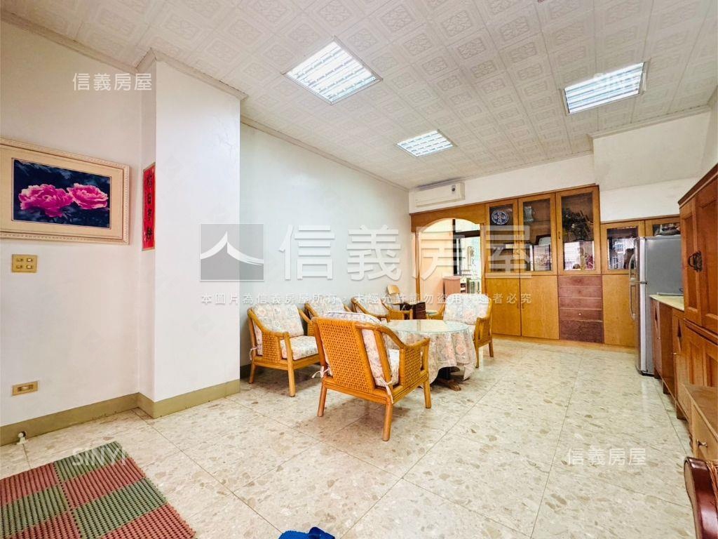 近鹽行重劃區國泰優質透天房屋室內格局與周邊環境