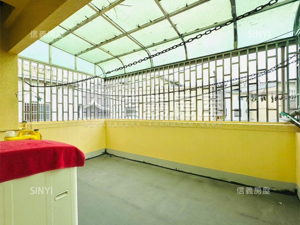 近鹽行重劃區國泰優質透天房屋室內格局與周邊環境