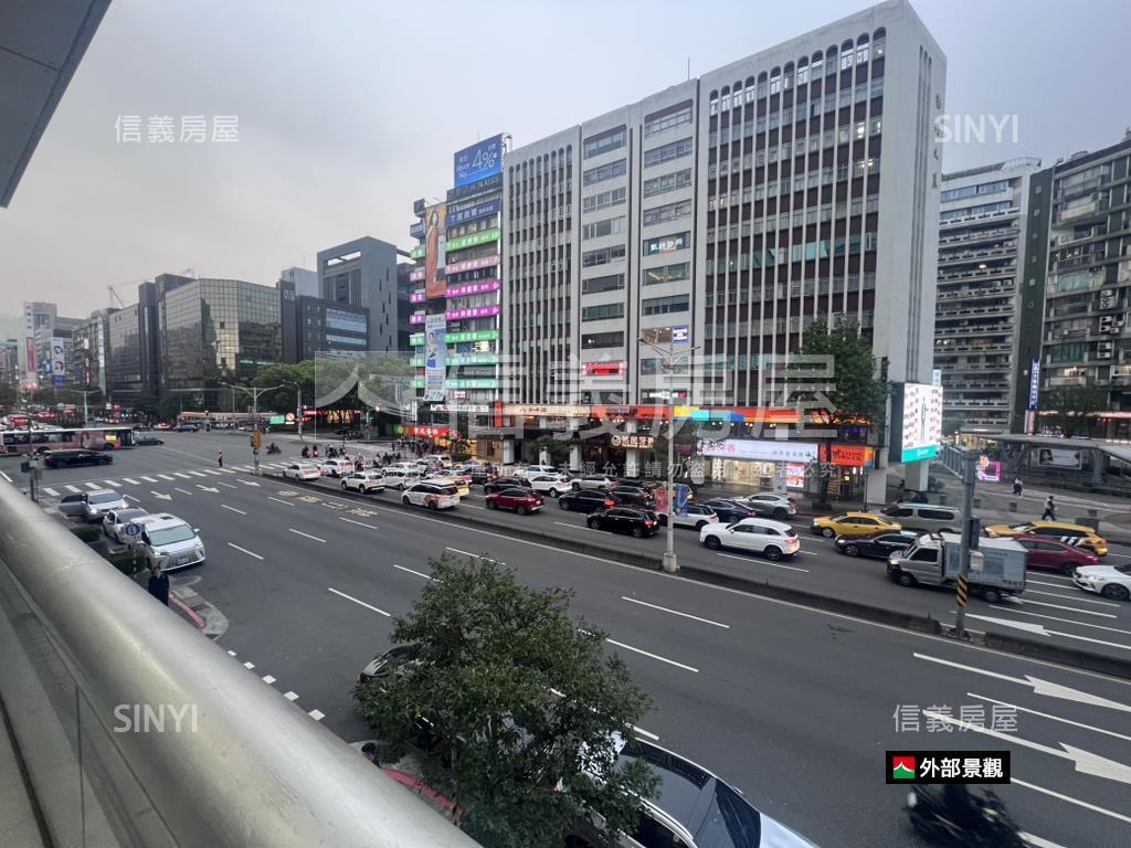 頂好名店城黃金小店面房屋室內格局與周邊環境