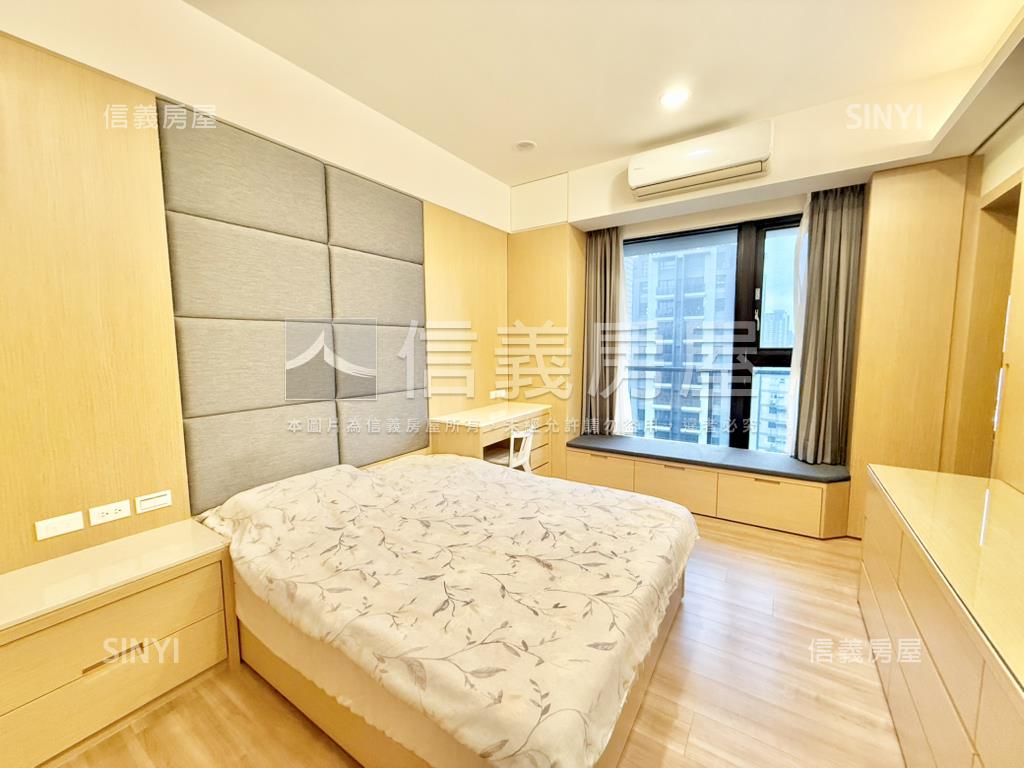 東方之星西南採光大三房房屋室內格局與周邊環境