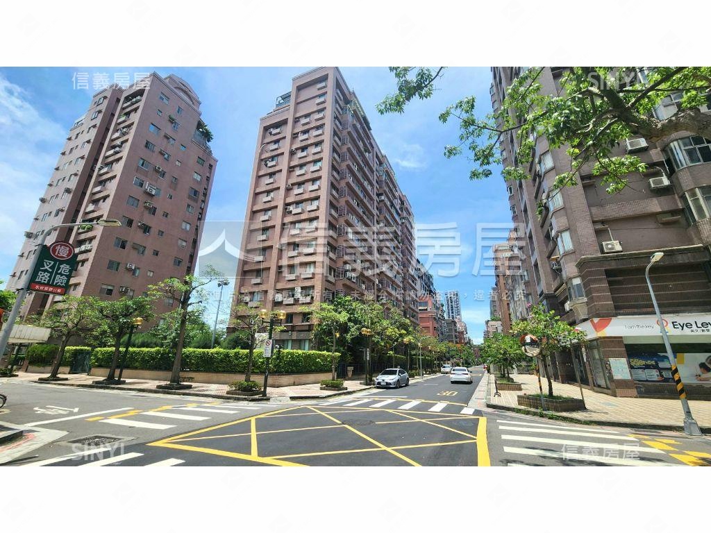 香檳方正美樓中樓房屋室內格局與周邊環境