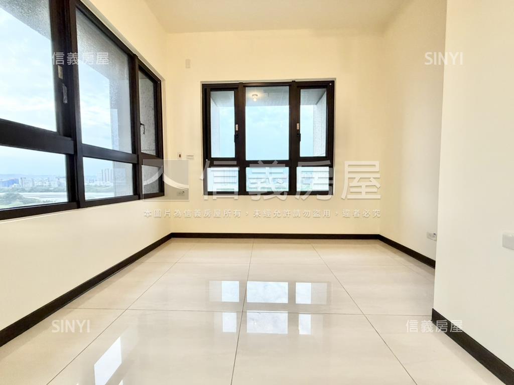 禾川琚稀有河景三房房屋室內格局與周邊環境