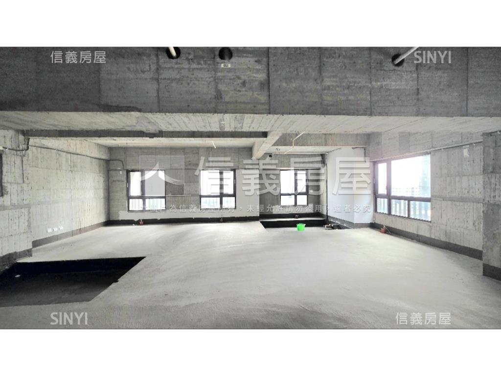 親家雲硯附三車位房屋室內格局與周邊環境