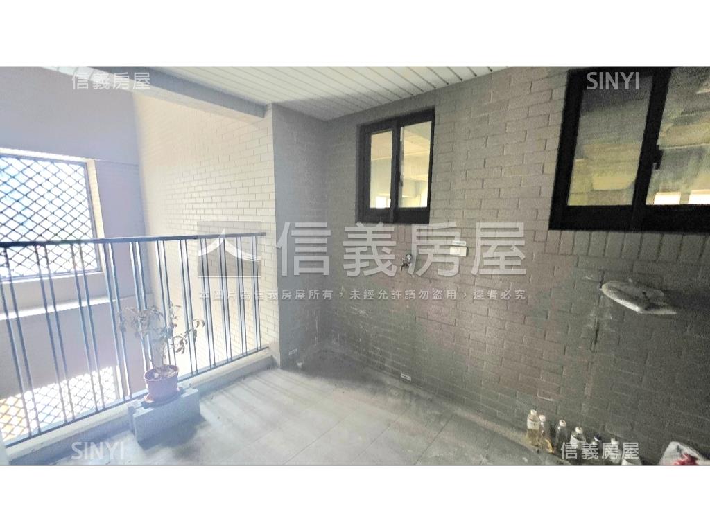 親家雲硯附三車位房屋室內格局與周邊環境