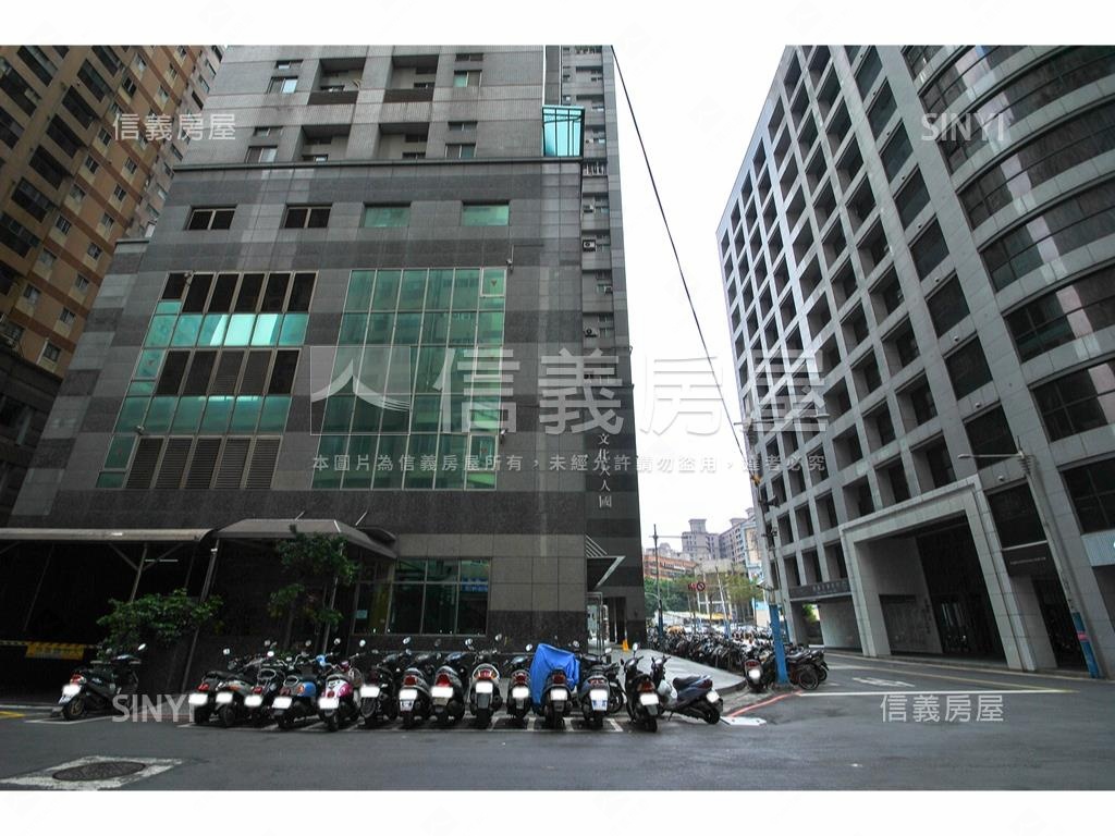 大人國Ｂ５車位房屋室內格局與周邊環境