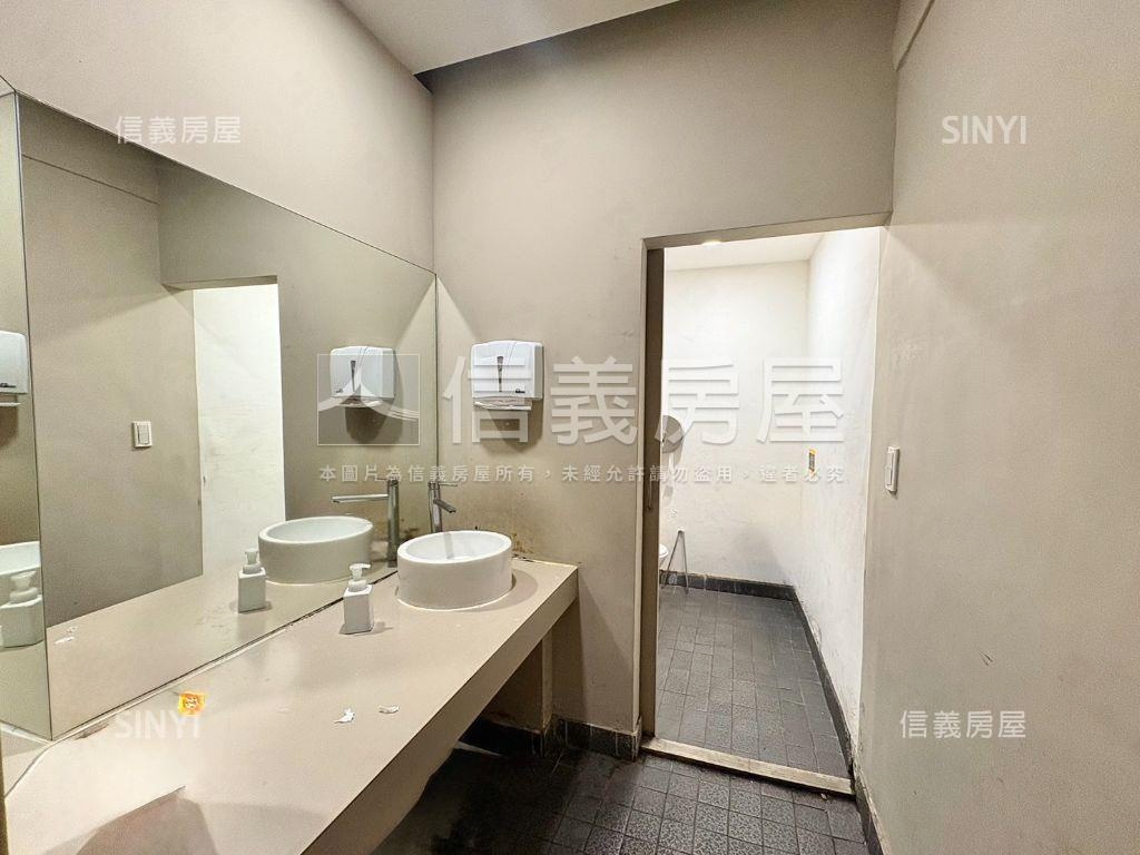 至誠黃金三角窗房屋室內格局與周邊環境