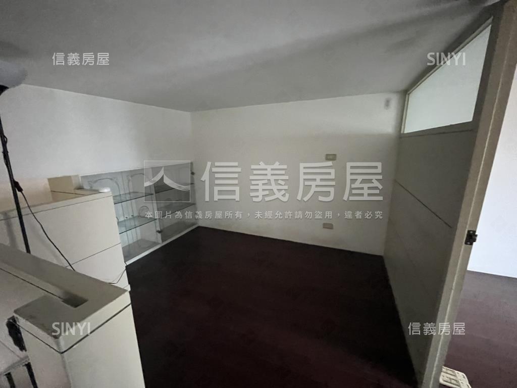 亞東藍寶石好宅房屋室內格局與周邊環境