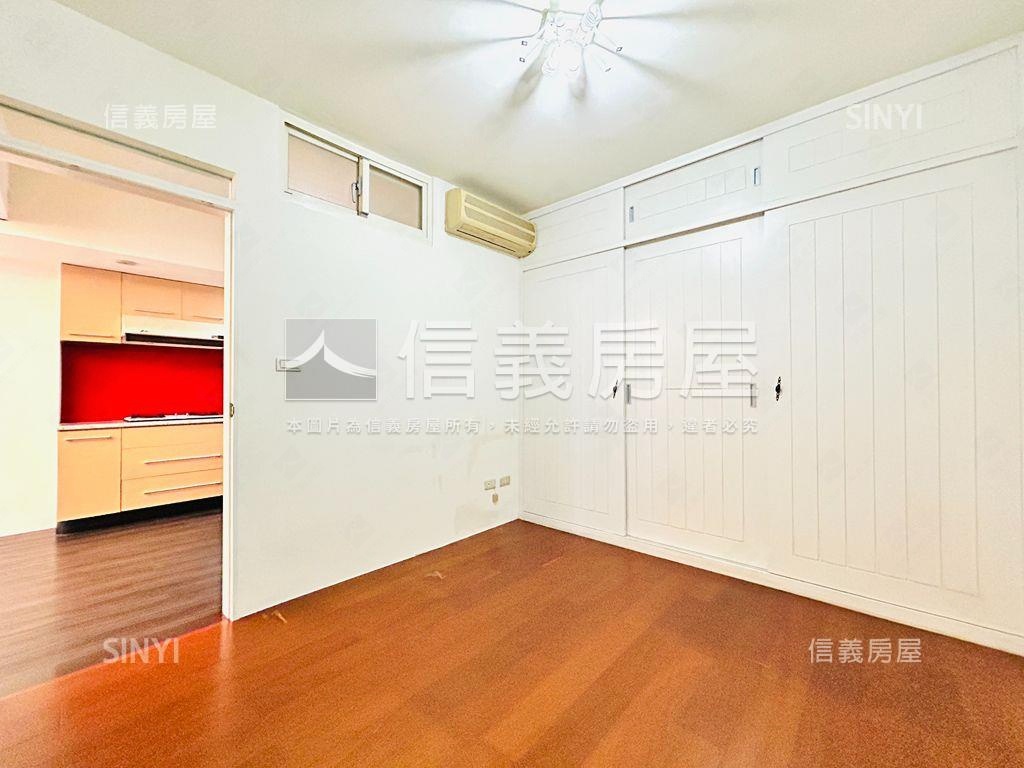 專任電梯兩房．近捷運黃線房屋室內格局與周邊環境