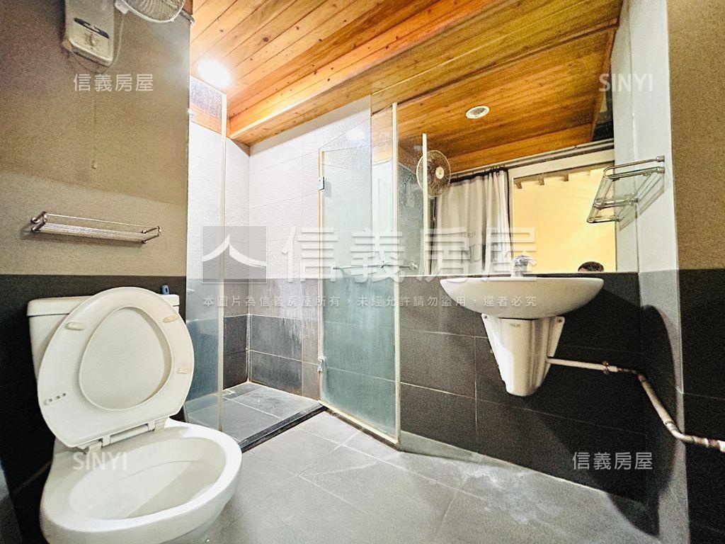 專任電梯兩房．近捷運黃線房屋室內格局與周邊環境