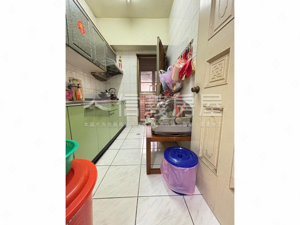 新營三房房屋室內格局與周邊環境