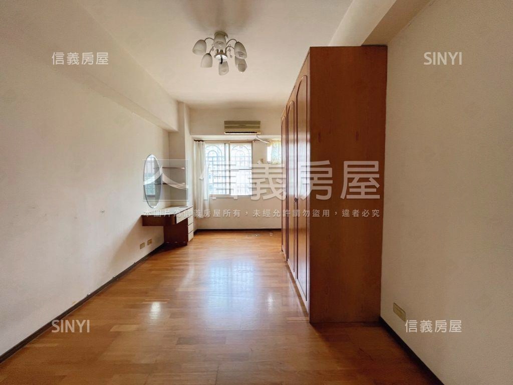 河堤書香大四房房屋室內格局與周邊環境