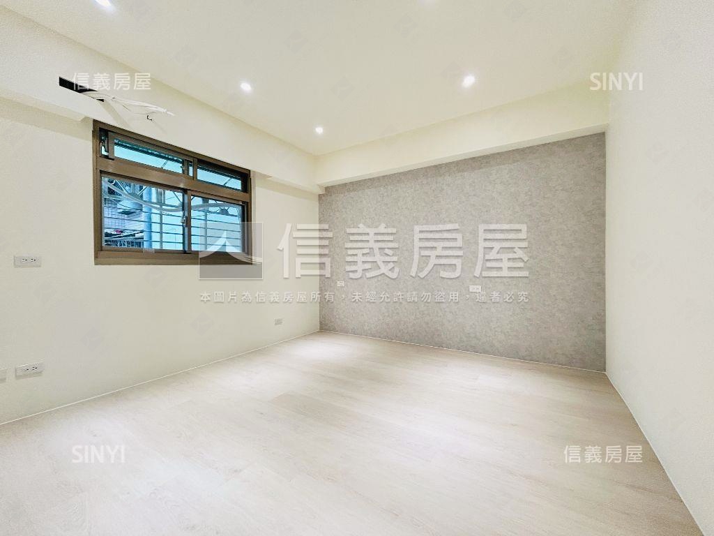 長安裝潢四房車位房屋室內格局與周邊環境