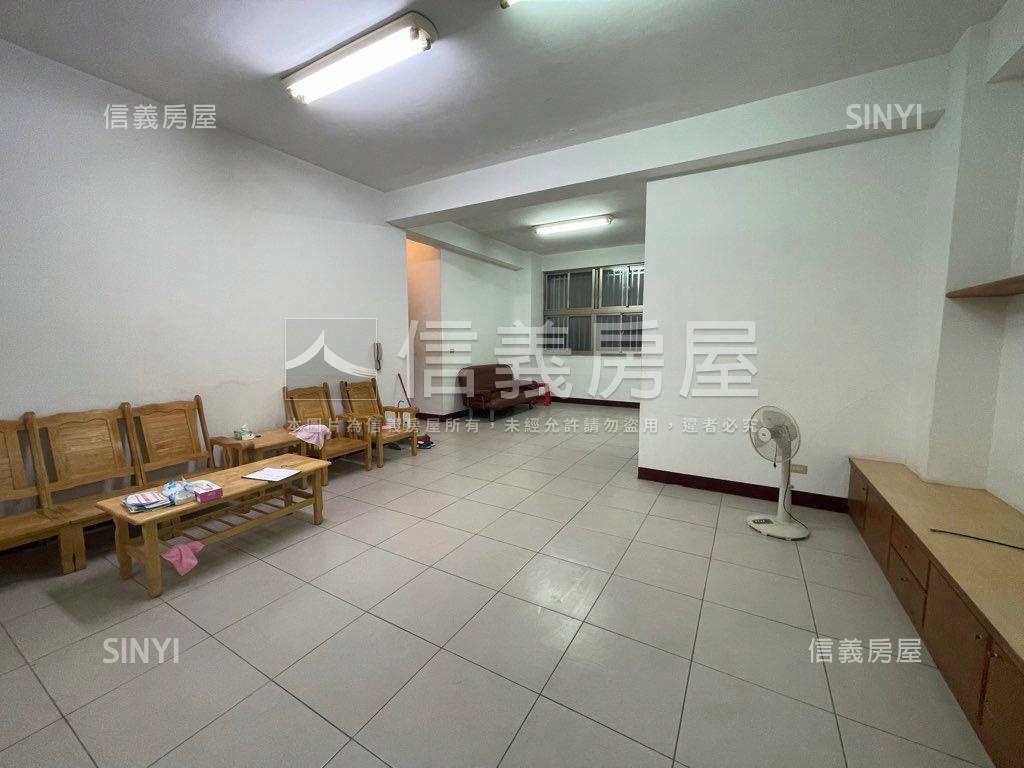 北屯震後獨棟孝親美墅房屋室內格局與周邊環境