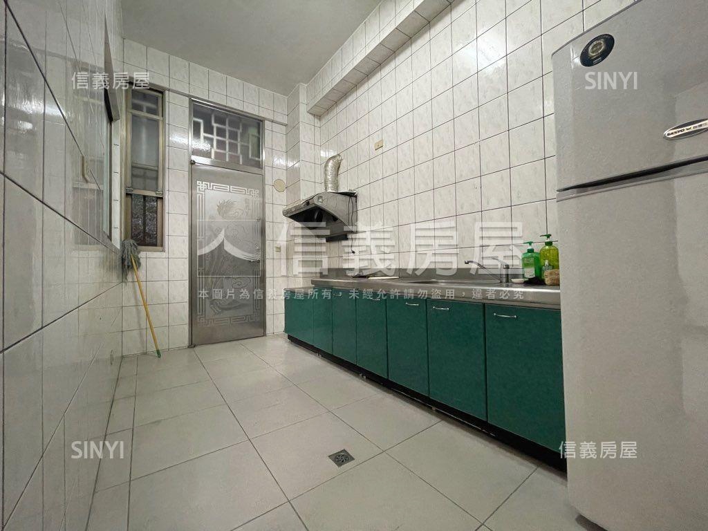 北屯震後獨棟孝親美墅房屋室內格局與周邊環境