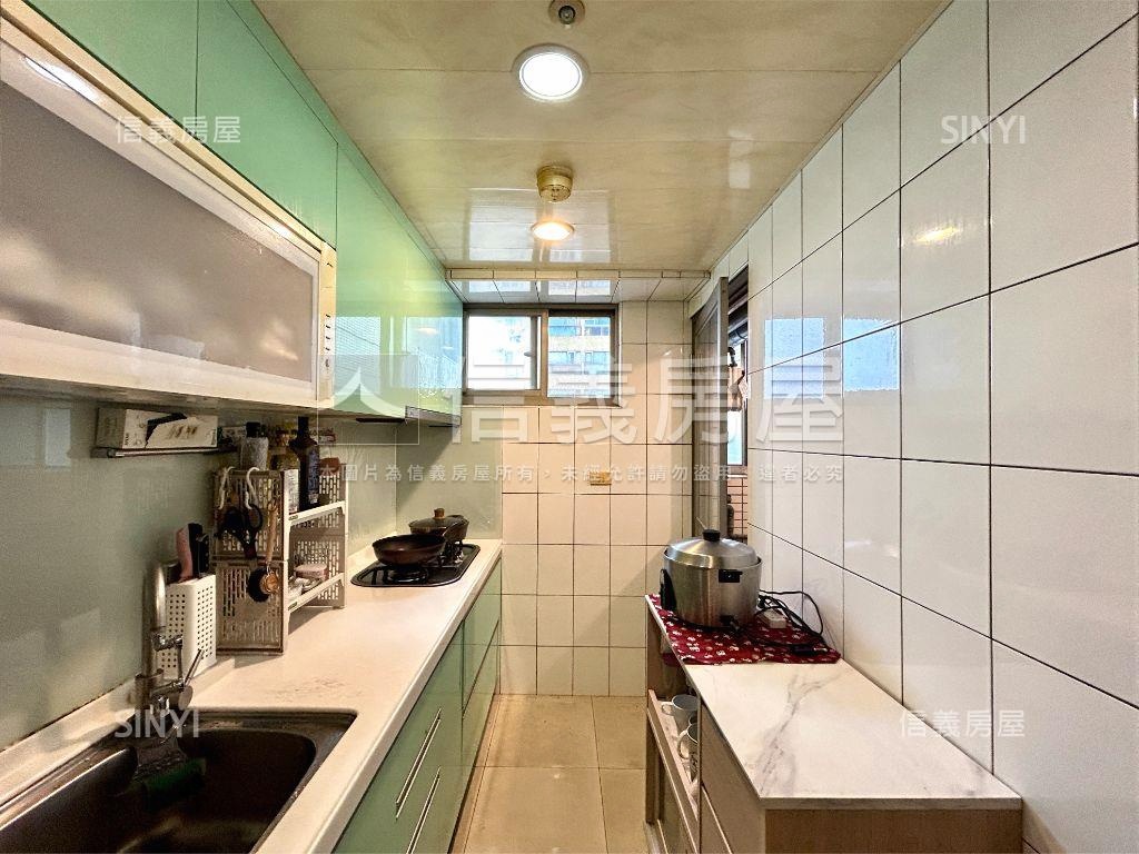 仁愛特區高樓層面河景三房房屋室內格局與周邊環境