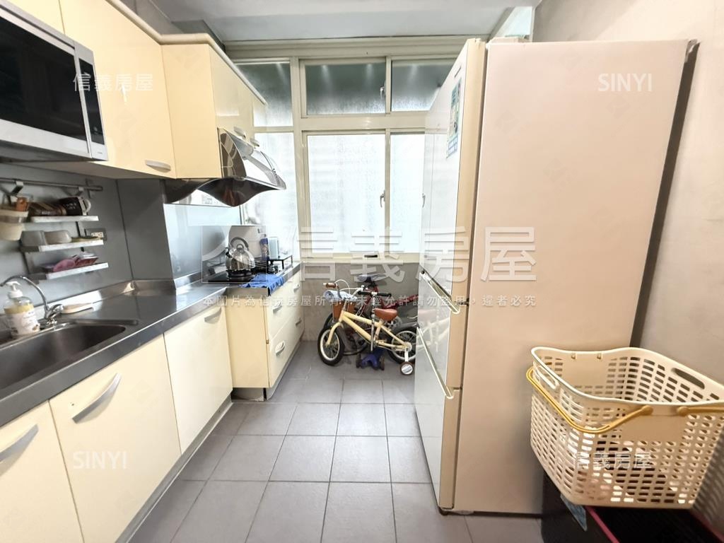 店長推薦三面採光低總公寓房屋室內格局與周邊環境