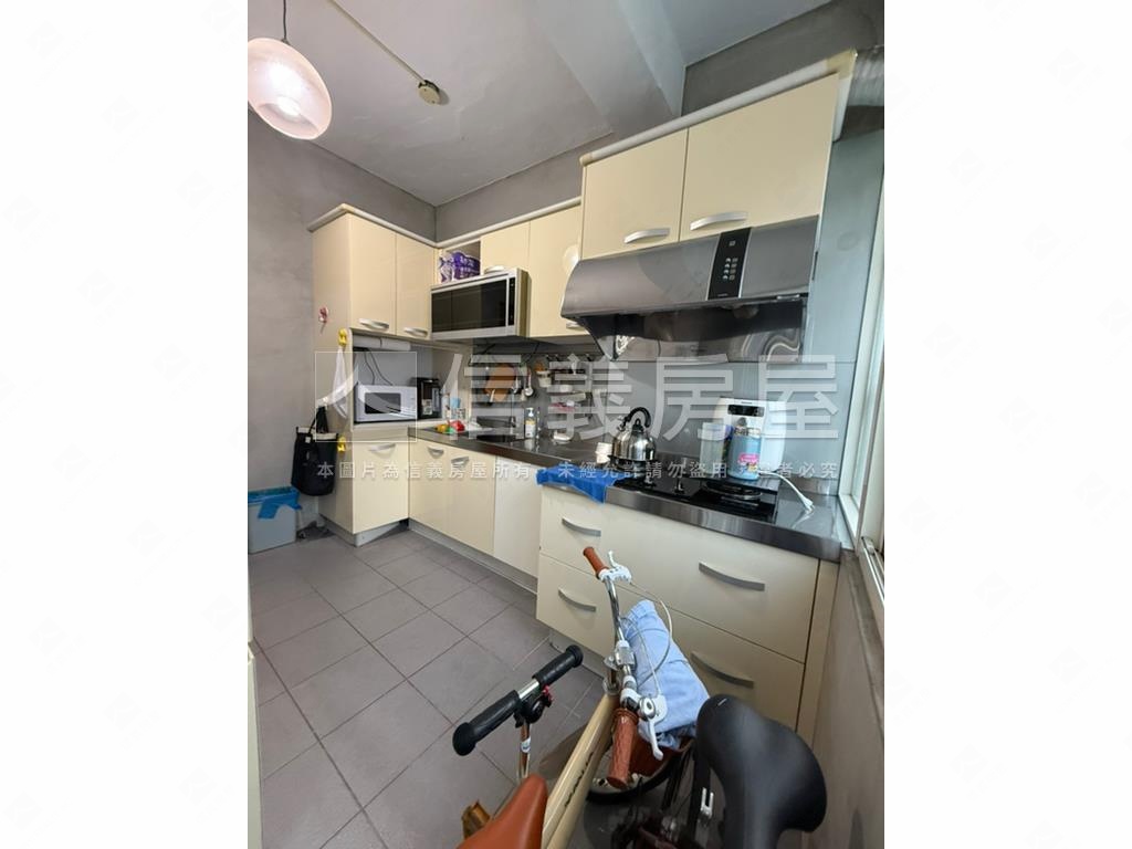 店長推薦三面採光低總公寓房屋室內格局與周邊環境