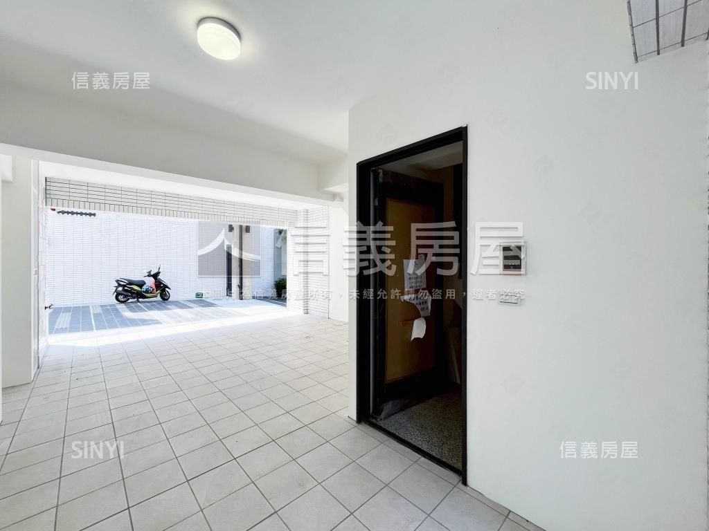 沙鹿全新大面寬精裝別墅房屋室內格局與周邊環境