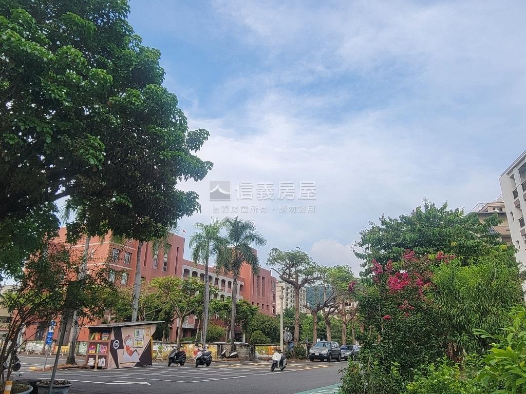 勤益近圖書館✦美套房Ａ房屋室內格局與周邊環境