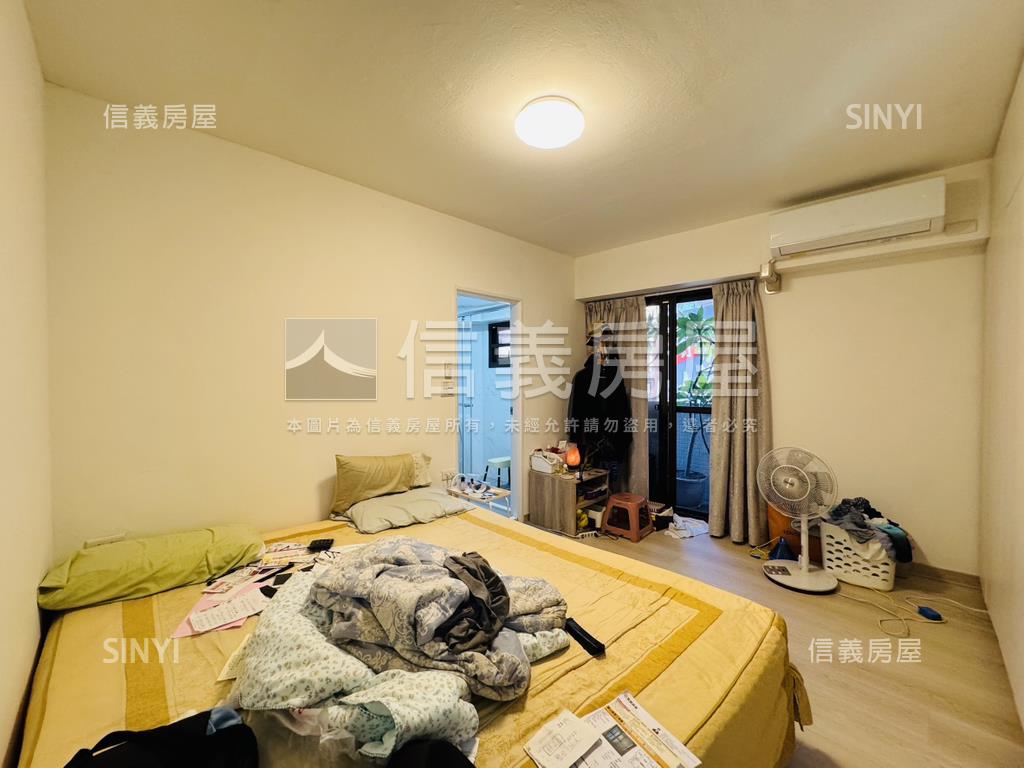 近捷運低總裝潢三房房屋室內格局與周邊環境