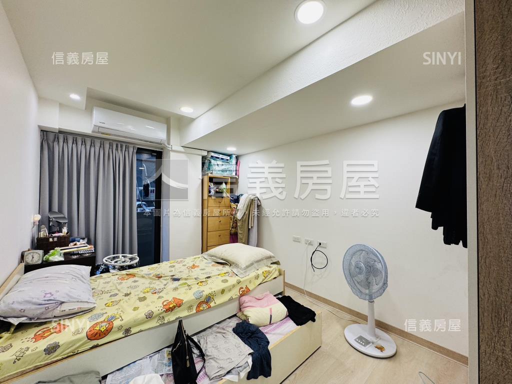 近捷運低總裝潢三房房屋室內格局與周邊環境