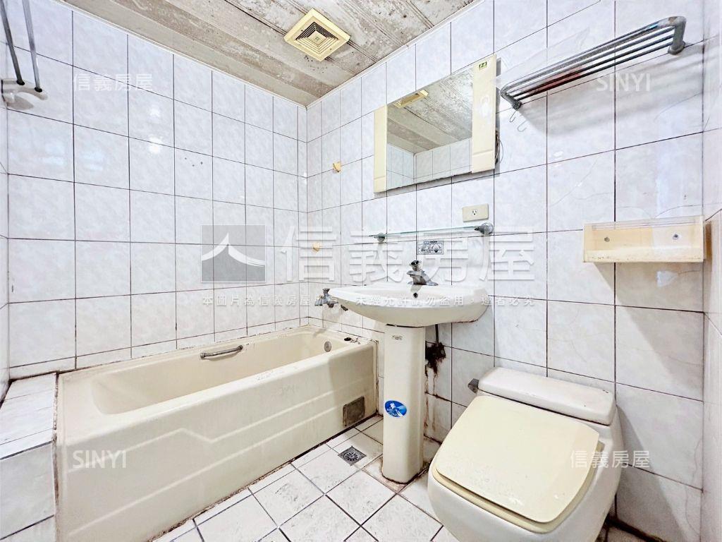 大３房大車位＋雙衛浴開窗房屋室內格局與周邊環境