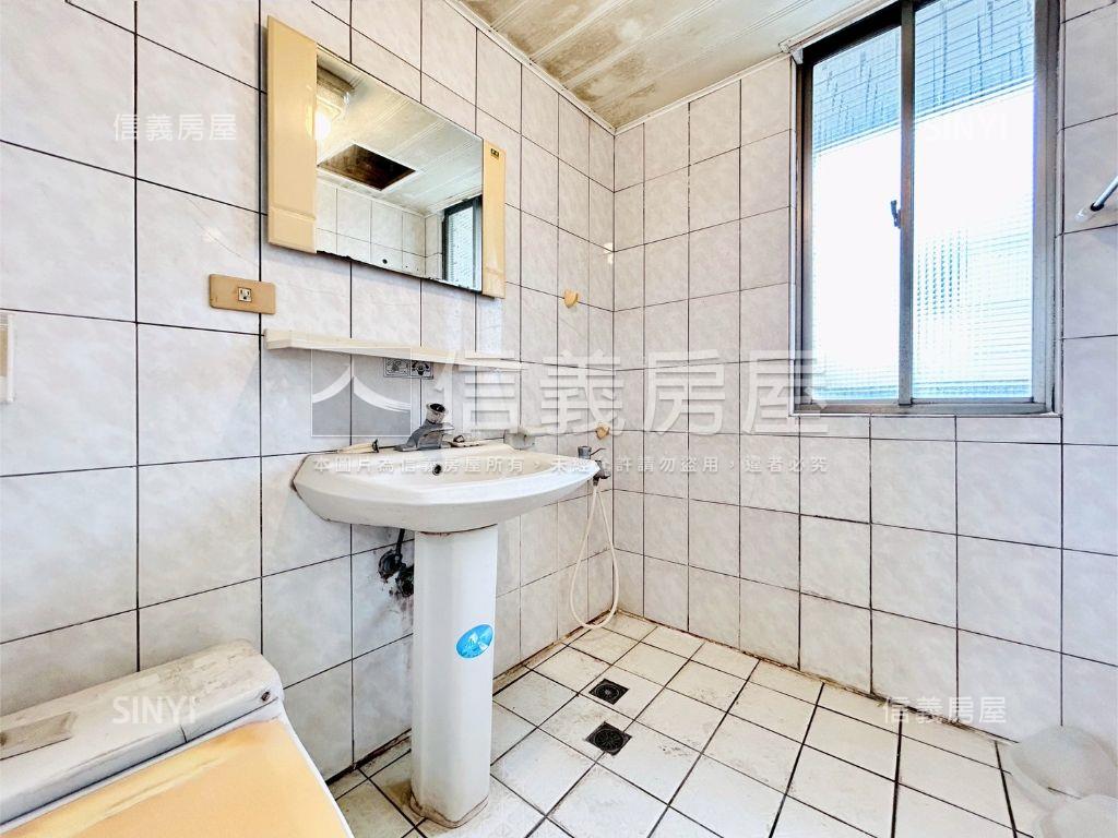 大３房大車位＋雙衛浴開窗房屋室內格局與周邊環境