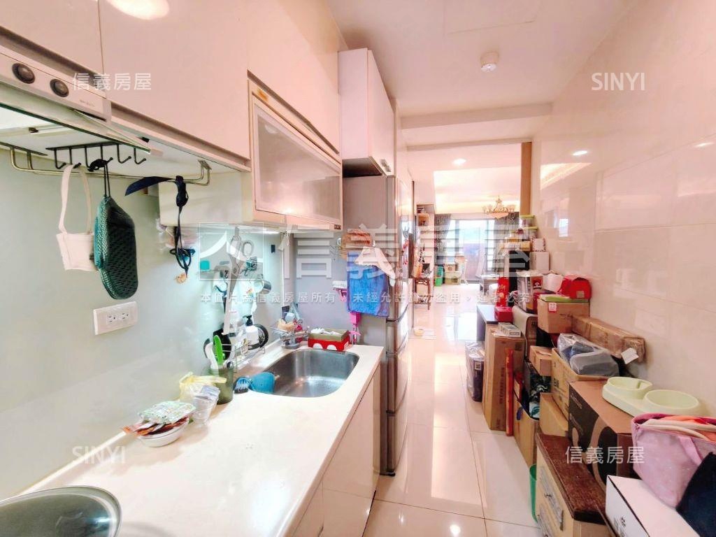 美妝善美館四房車位房屋室內格局與周邊環境