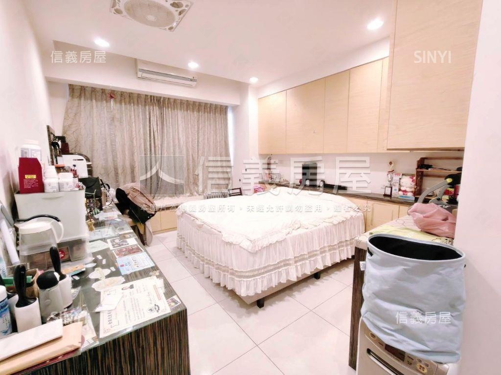 美妝善美館四房車位房屋室內格局與周邊環境