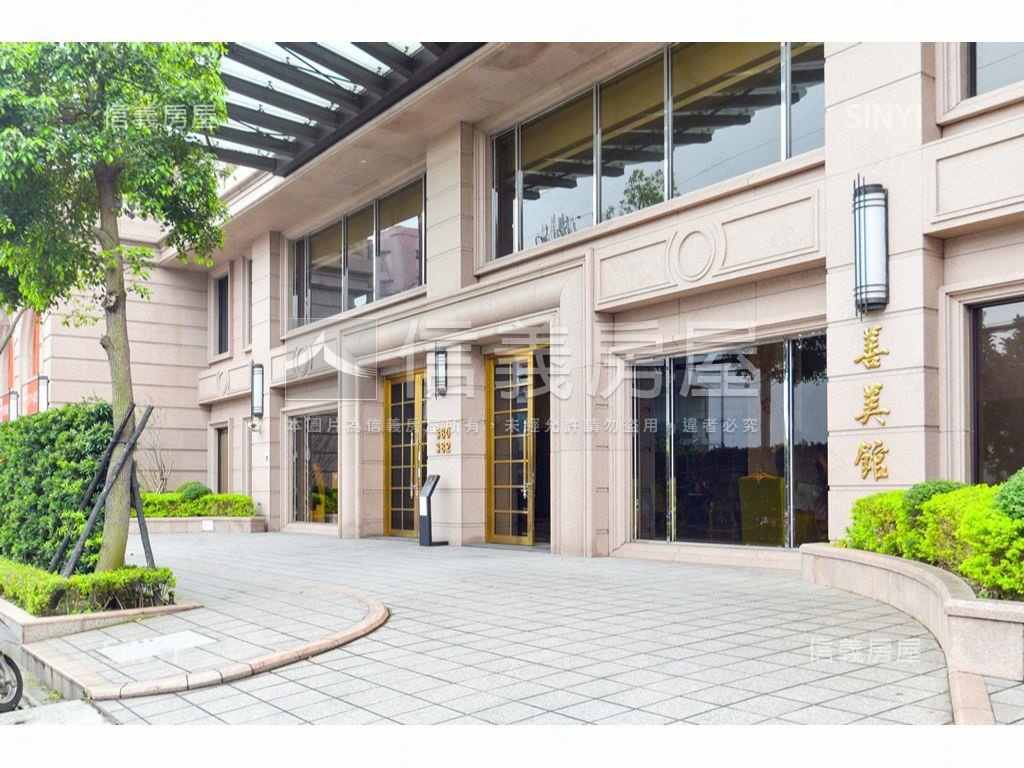 美妝善美館四房車位房屋室內格局與周邊環境