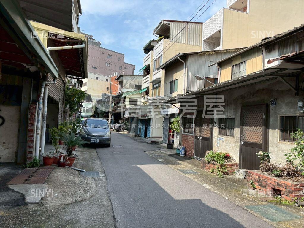 近忠孝商圈大地坪透天房屋室內格局與周邊環境