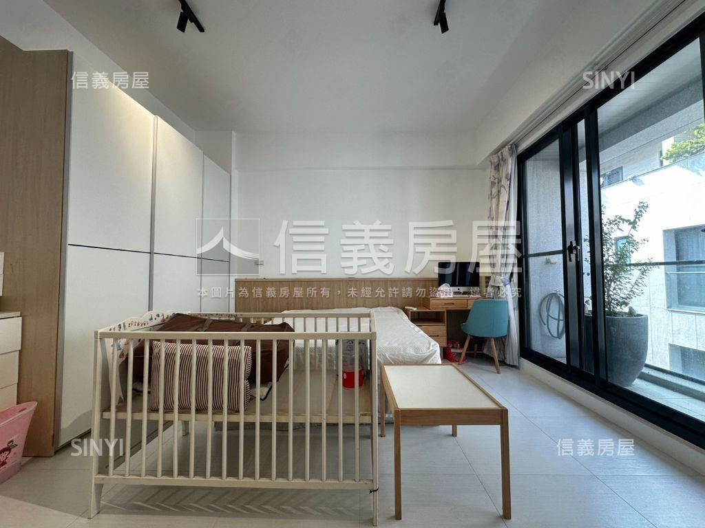 獨家專任大塊先生現代美墅房屋室內格局與周邊環境