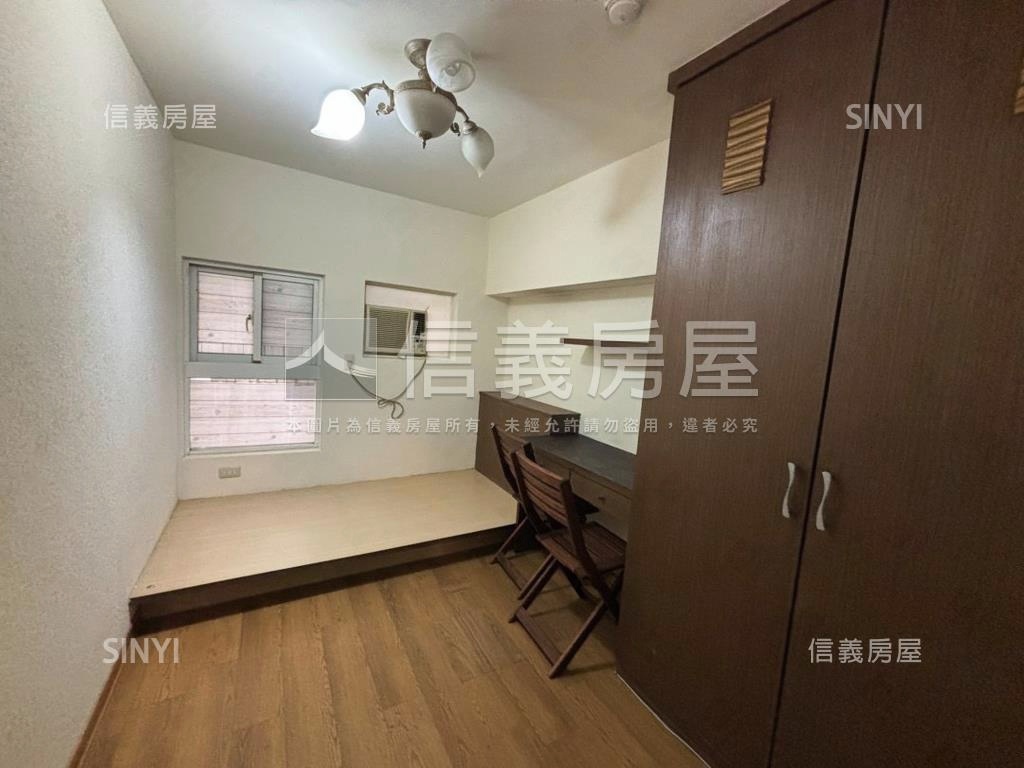 高岡屋質感美居車位房屋室內格局與周邊環境