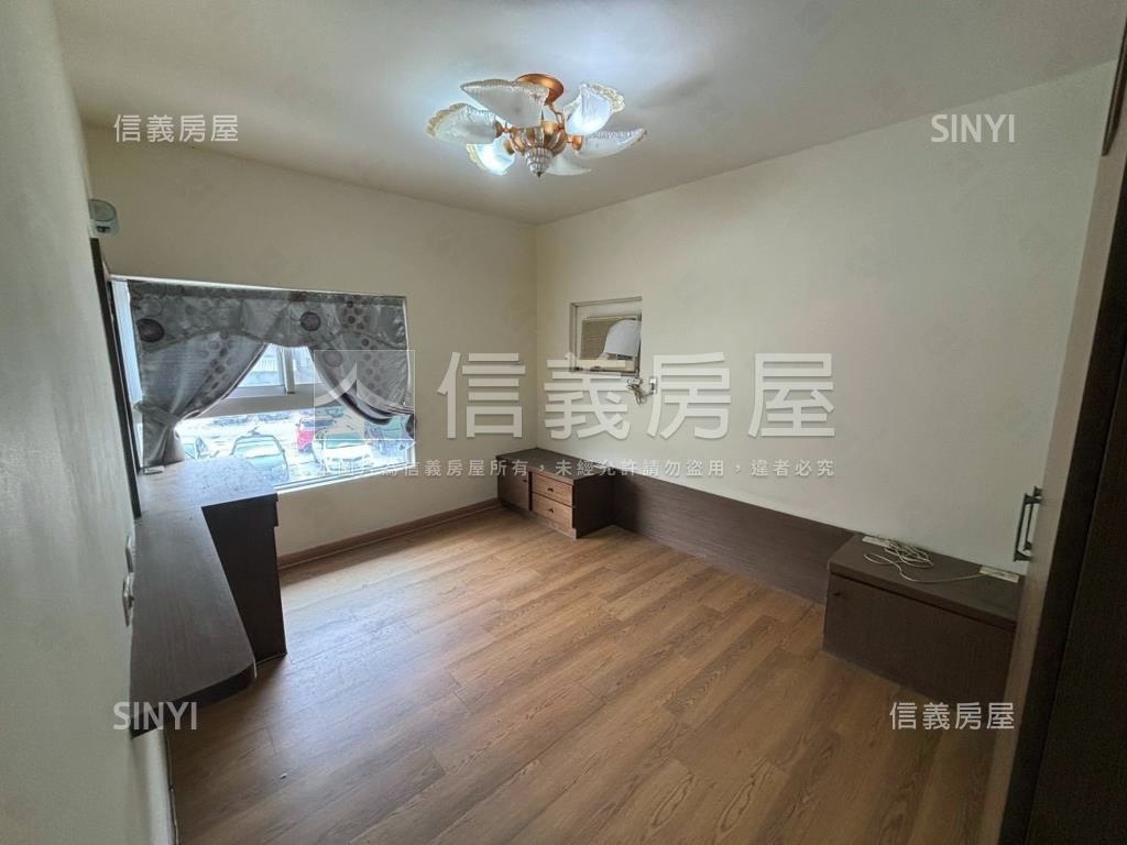 高岡屋質感美居車位房屋室內格局與周邊環境
