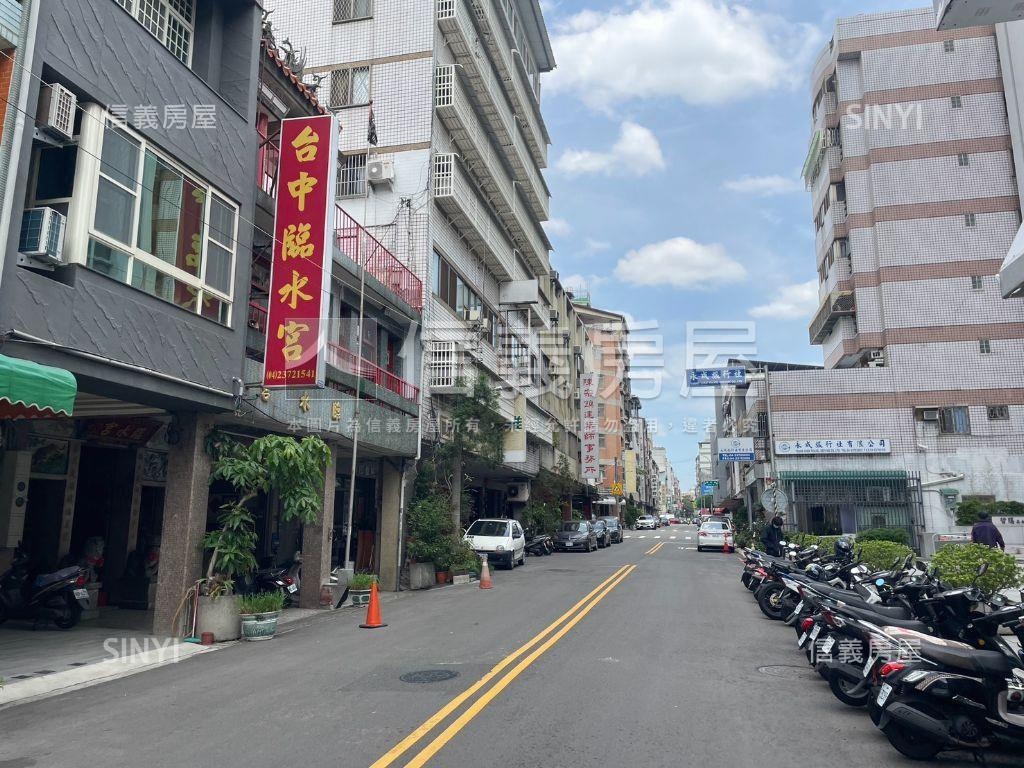 西區五廊街臨路透天房屋室內格局與周邊環境