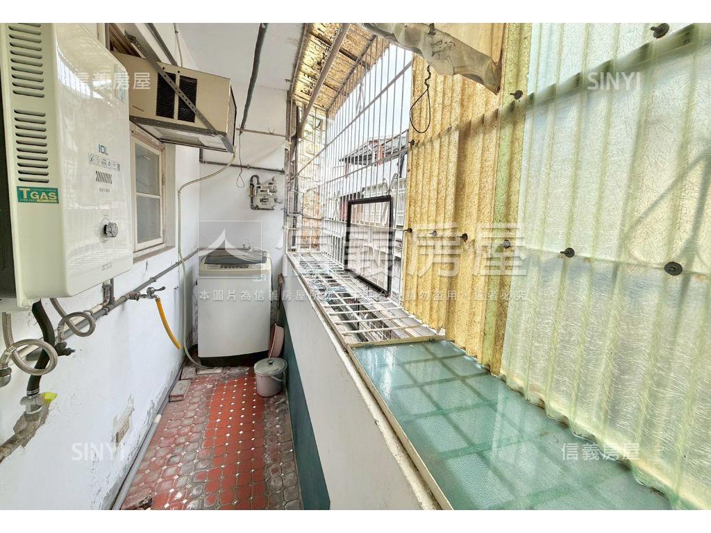 大同街邊間寬敞實在屋房屋室內格局與周邊環境