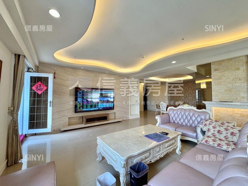 次頂樓七期視野三房雙平車房屋室內格局與周邊環境