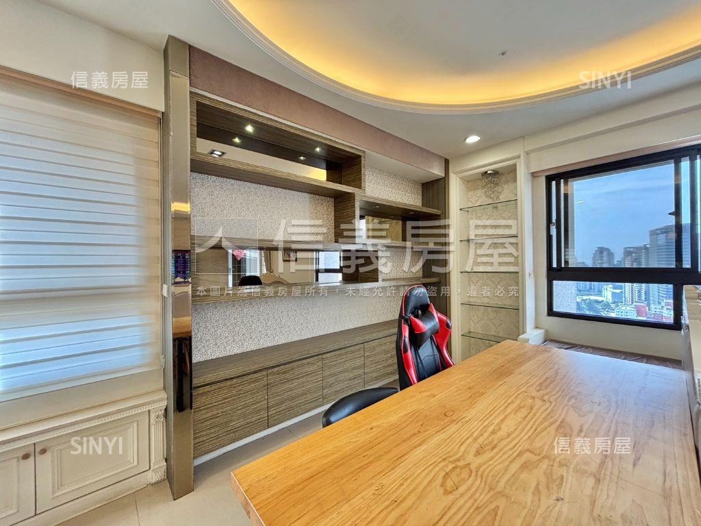 次頂樓七期視野三房雙平車房屋室內格局與周邊環境