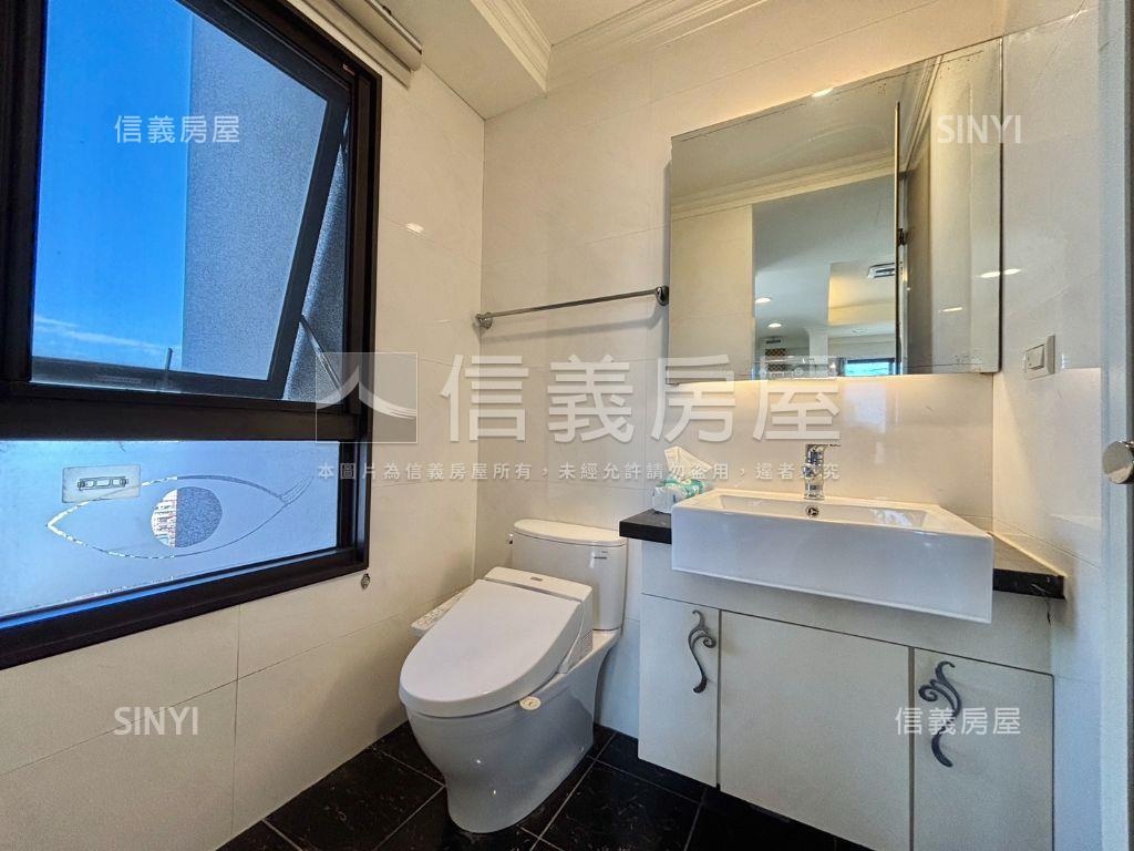 次頂樓七期視野三房雙平車房屋室內格局與周邊環境