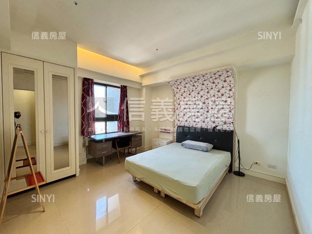 次頂樓七期視野三房雙平車房屋室內格局與周邊環境