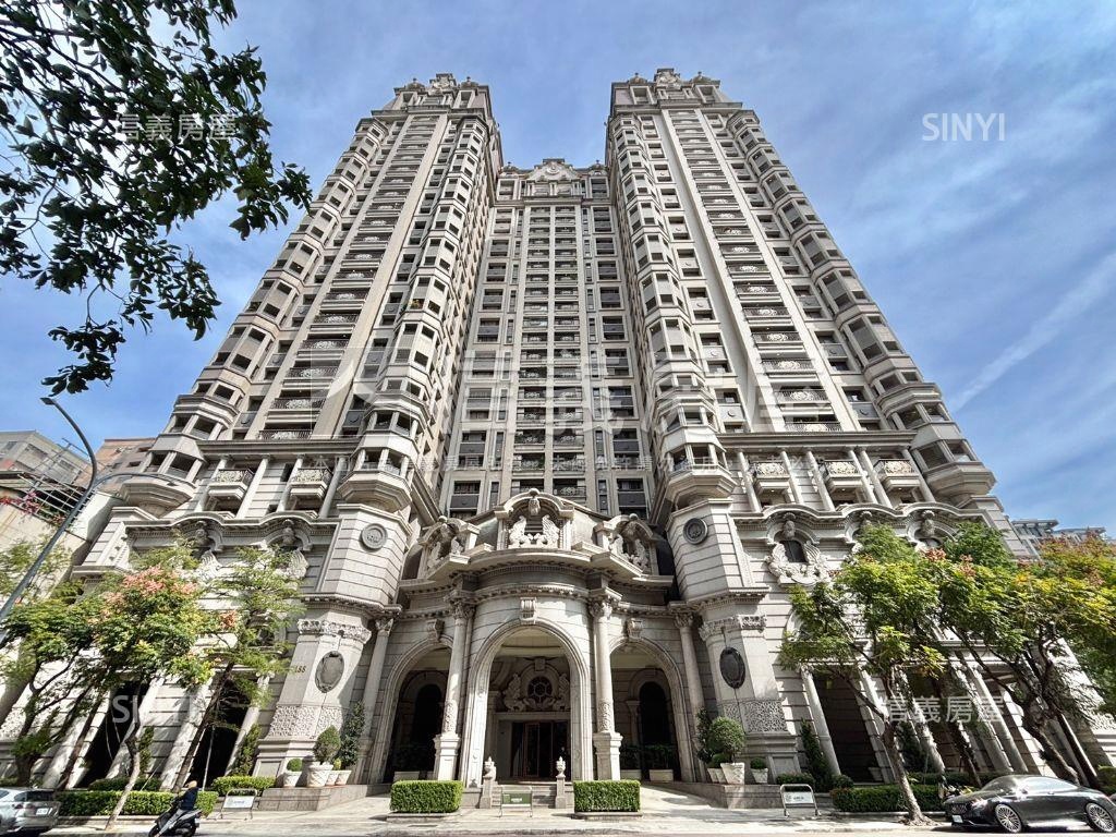 次頂樓七期視野三房雙平車房屋室內格局與周邊環境