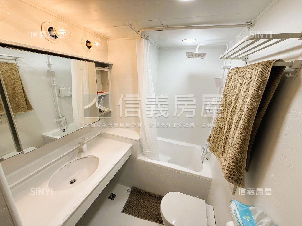 忠孝頂好高樓景觀２房房屋室內格局與周邊環境