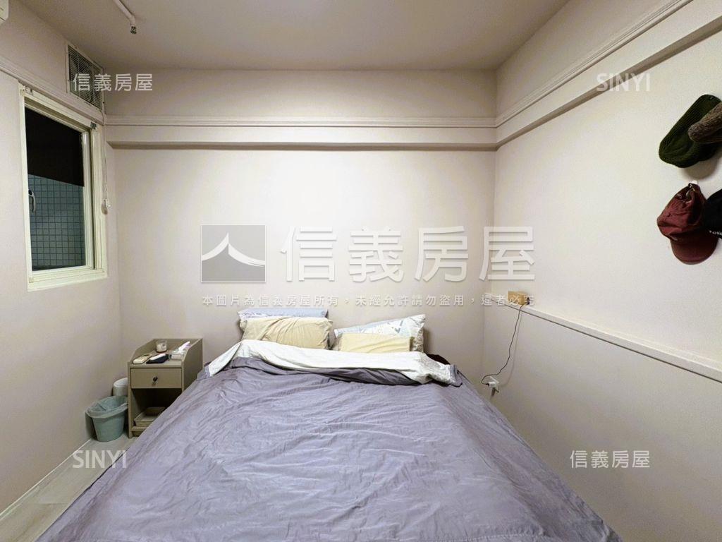 忠孝頂好高樓景觀２房房屋室內格局與周邊環境